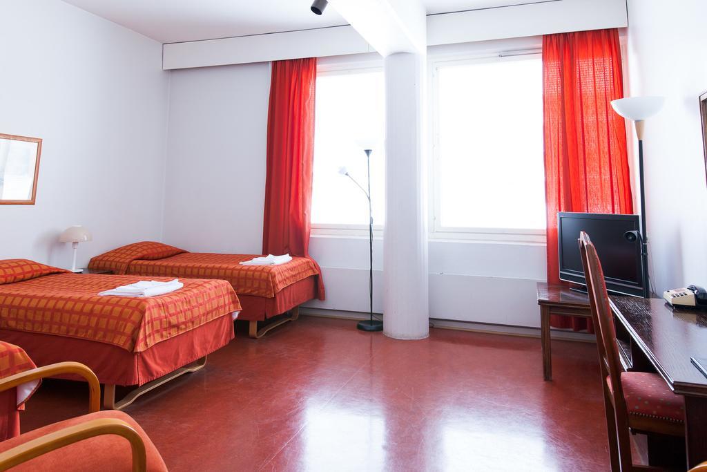 Aadankosio Hotell Joensuu Exteriör bild
